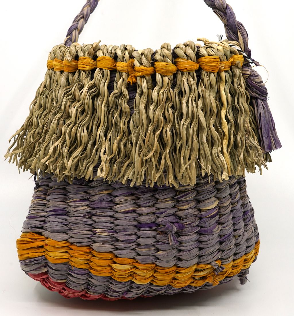 108-25</br><strong>Mussel Shell Basket </strong></br>Paula Savage